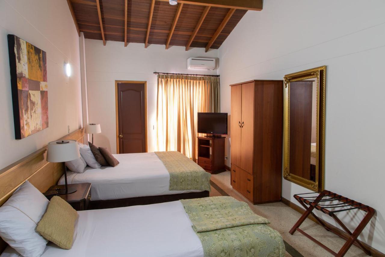 Hotel San Pedro Del Fuerte Меделин Екстериор снимка